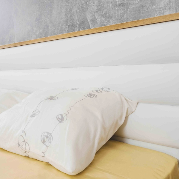 Кровать Люкс с основанием 1400*200 Айрис 308